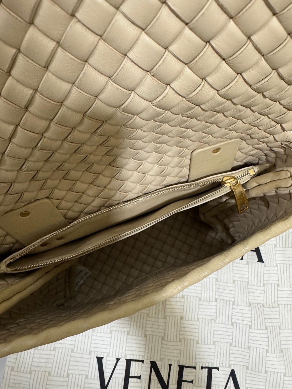 BOTTEGA VENETA Nappa Intrecciato Patti Top Handle Bag - Cream - Picture 3 of 15